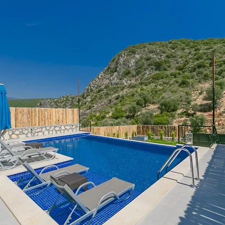 Elegance Villa *