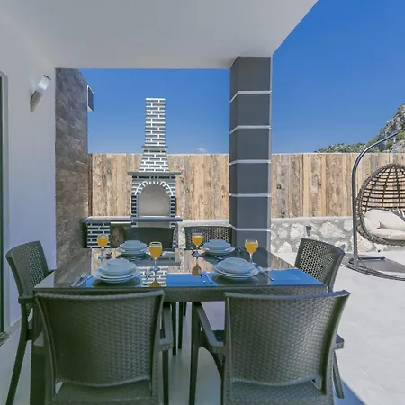 Elegance Villa *